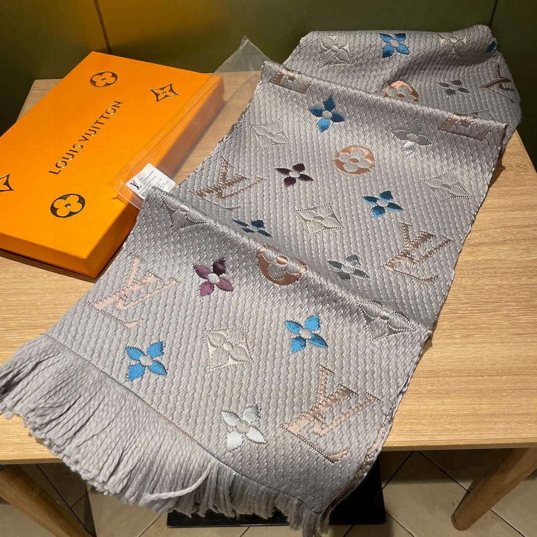 Louis Vuitton Scarves Designer Classic Scarf L38920