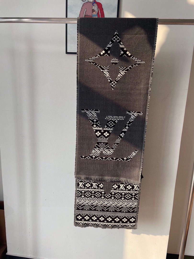Louis Vuitton Scarves Fashion Scarf L38922