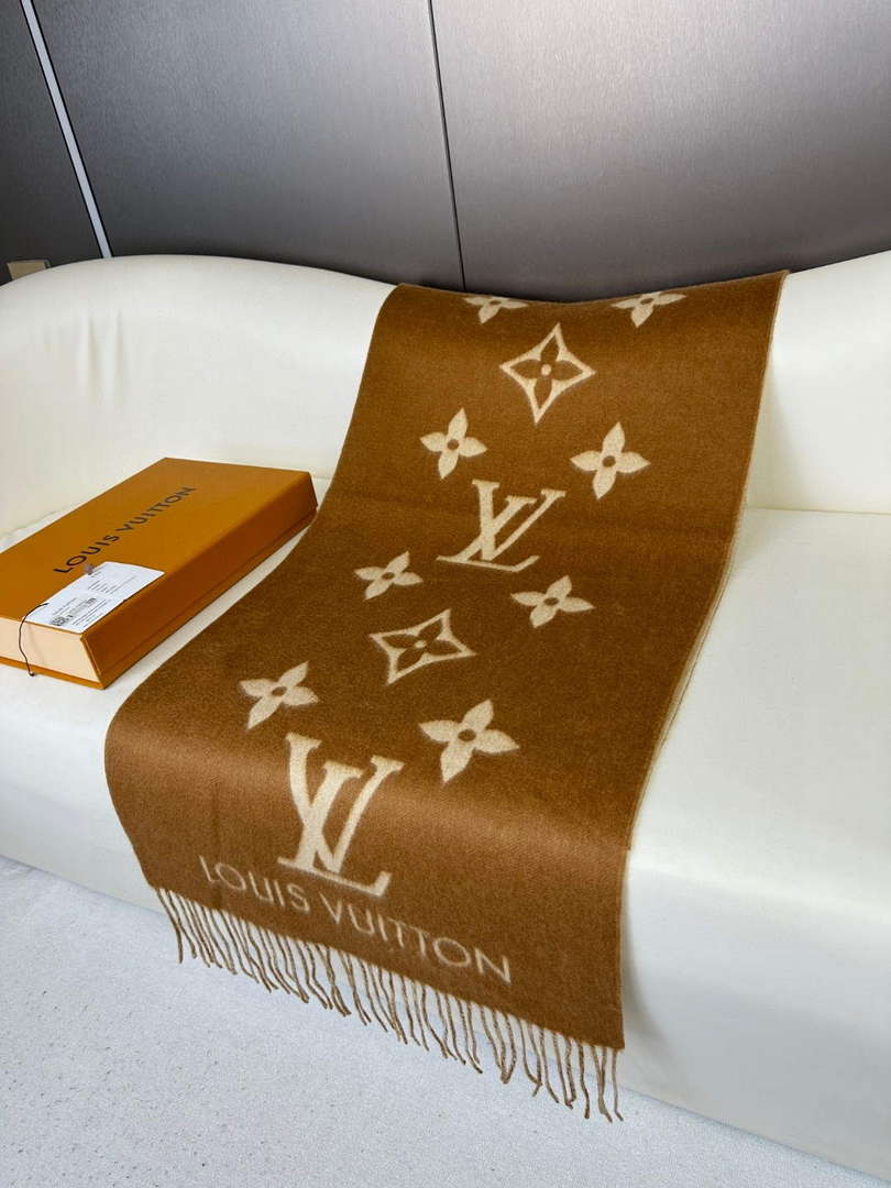 Louis Vuitton Scarves Fashion Scarf L38925