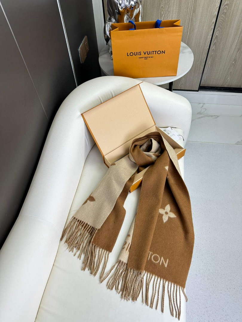 Louis Vuitton Scarves Fashion Scarf L38925