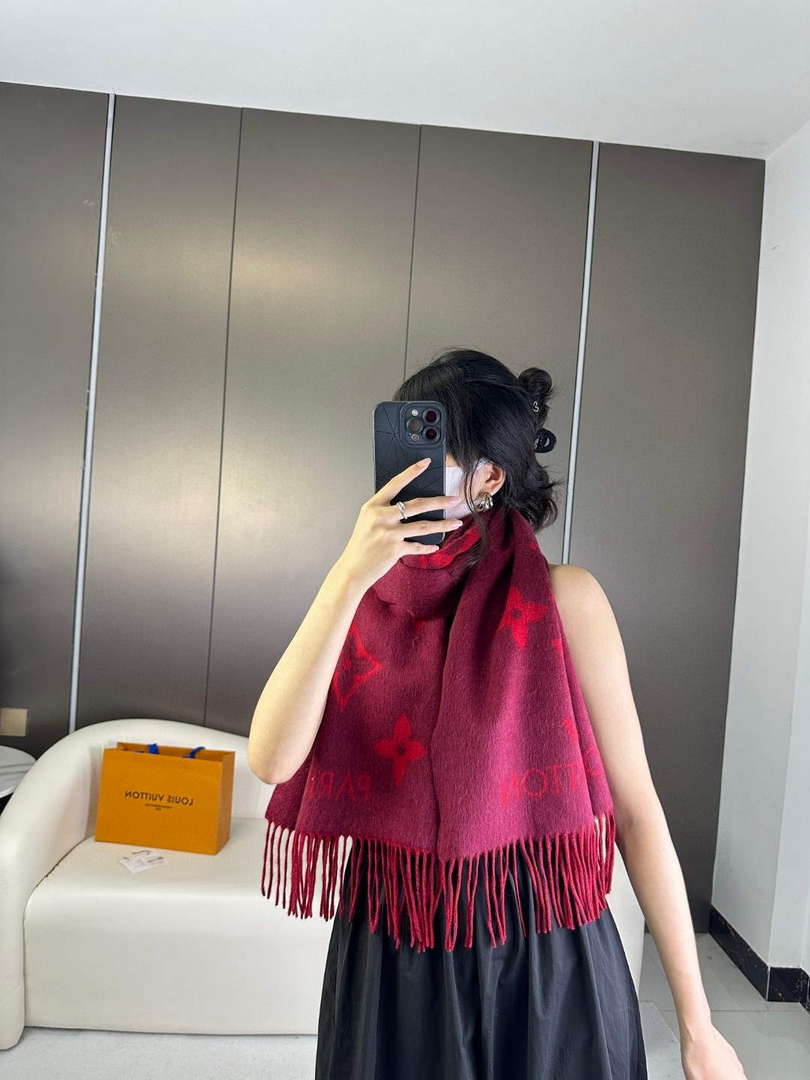 Louis Vuitton Scarves Fashion Scarf L38926