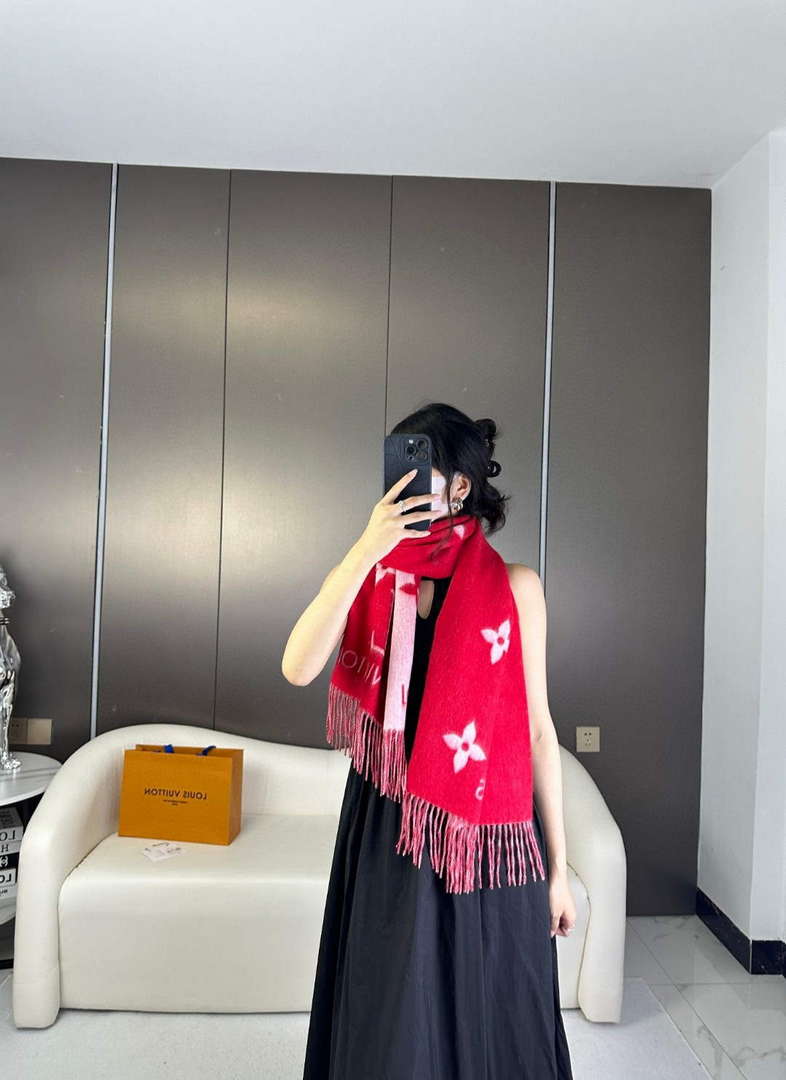 Louis Vuitton Scarves Fashion Scarf L38927