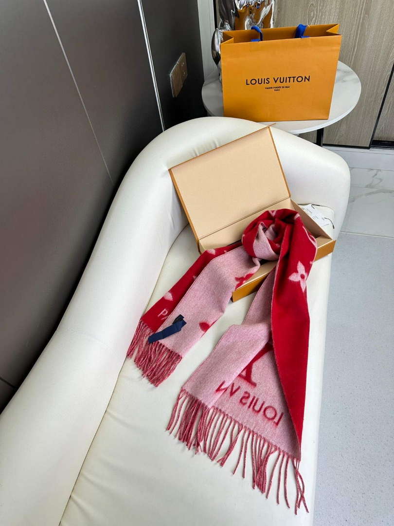 Louis Vuitton Scarves Fashion Scarf L38927