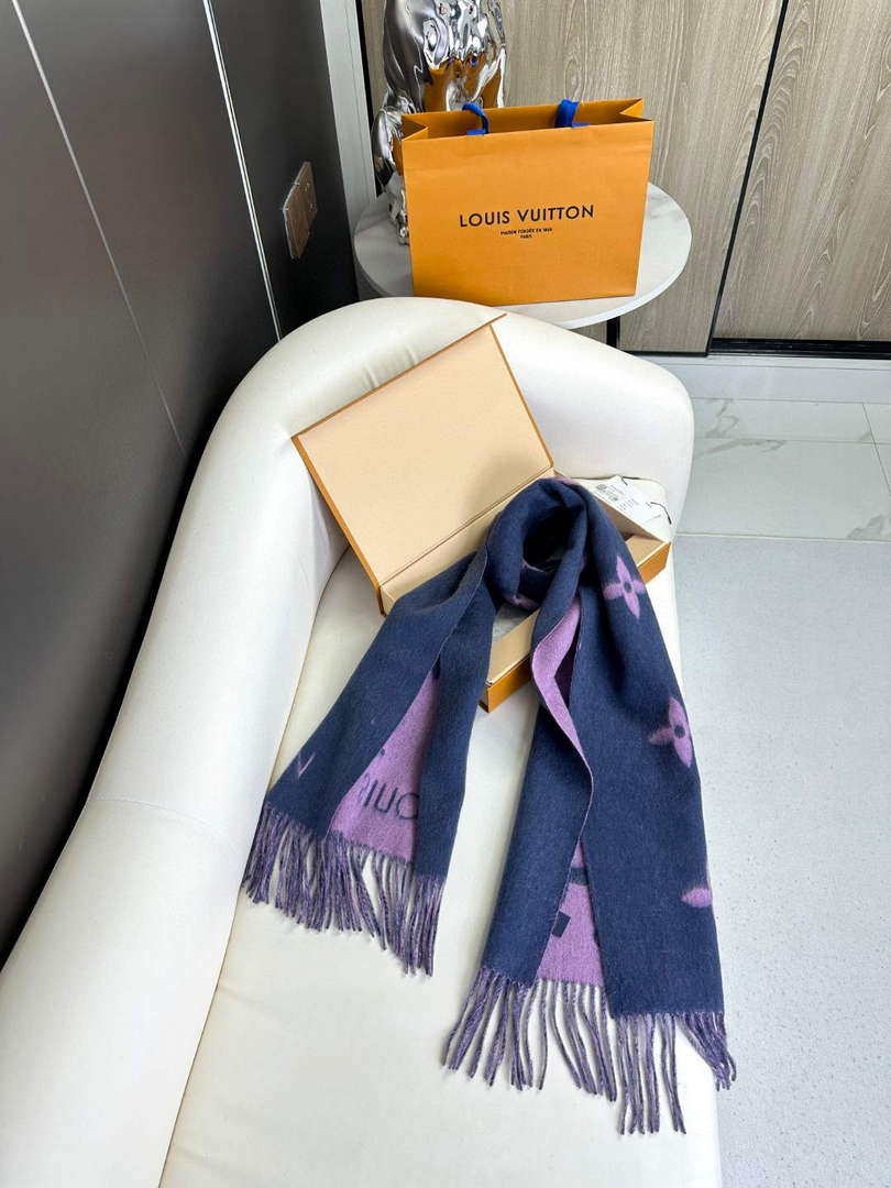 Louis Vuitton Scarves Fashion Scarf L38929