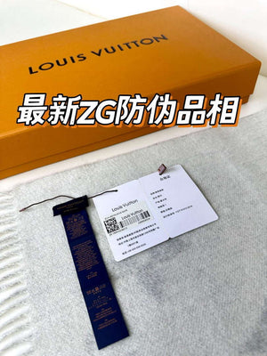 Louis Vuitton Scarves Fashion Scarf L38930 - Default Title - View 8