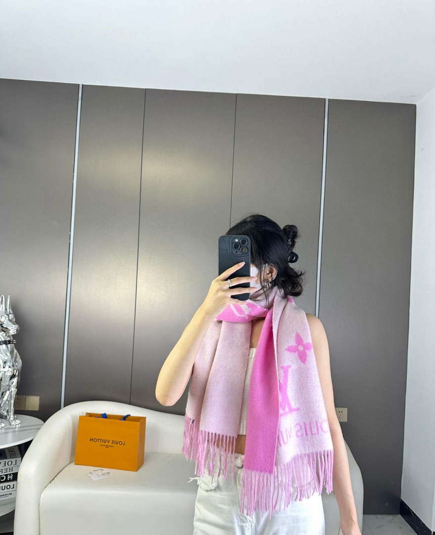 Louis Vuitton Scarves Fashion Scarf L38931