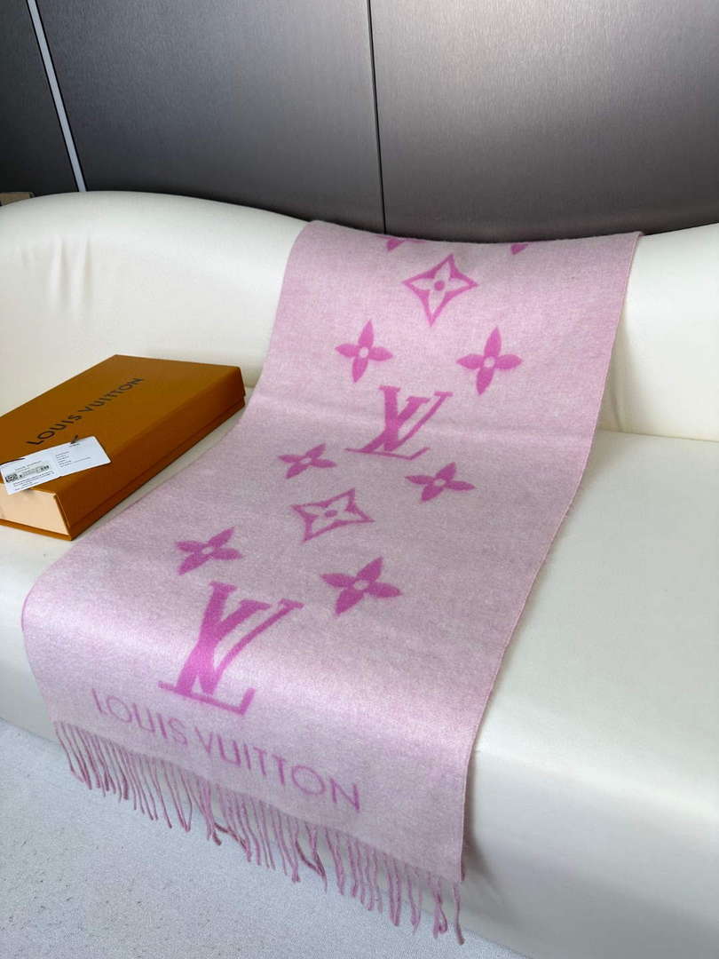 Louis Vuitton Scarves Fashion Scarf L38931
