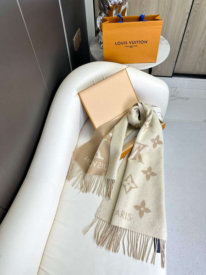 Louis Vuitton Scarves Fashion Scarf L38933
