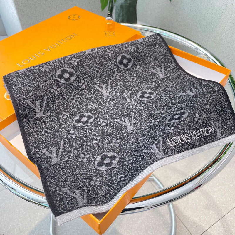 Louis Vuitton Scarves Fashion Scarf L38940