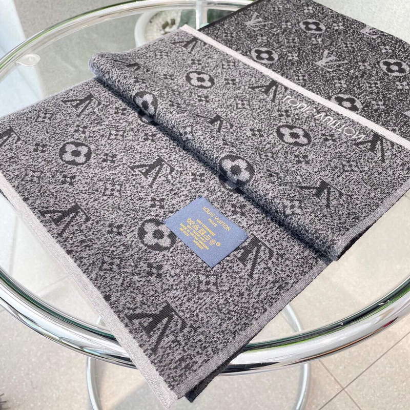 Louis Vuitton Scarves Fashion Scarf L38940