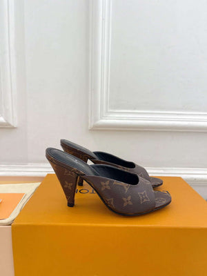 Louis Vuitton Stellar Mule Fashion Sandals L66388 - US 4=Euro 35 - View 4