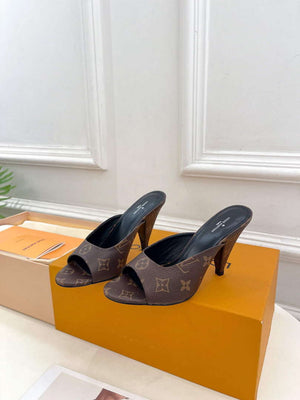 Louis Vuitton Stellar Mule Fashion Sandals L66388 - US 4=Euro 35 - View 5