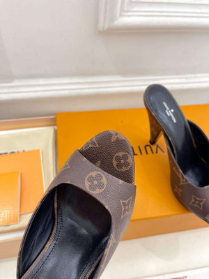 Louis Vuitton Stellar Mule Fashion Sandals L66388 - US 4=Euro 35 - View 6
