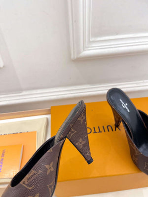 Louis Vuitton Stellar Mule Fashion Sandals L66388 - US 4=Euro 35 - View 8