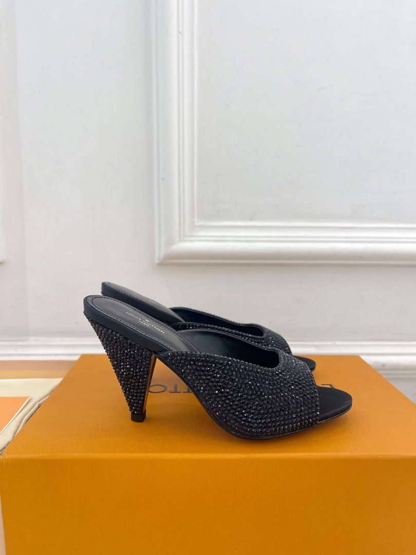 Louis Vuitton Stellar Mule Fashion Sandals L66397