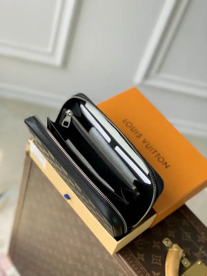 Louis Vuitton Wallet LV M61254 Monogram Black