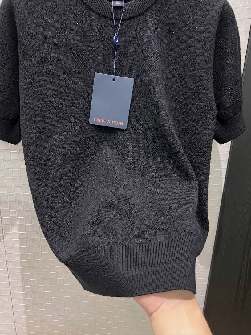 Louis Vuitton Women Hollow Lv pattern short knitted T-shirt L66499
