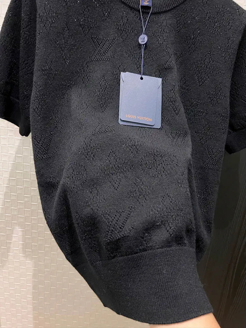 Louis Vuitton Women Hollow Lv pattern short knitted T-shirt L66499