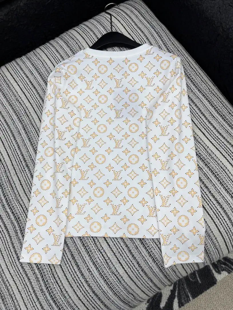 Louis Vuitton Women Monogram long-sleeved LV T-shirt  L55805
