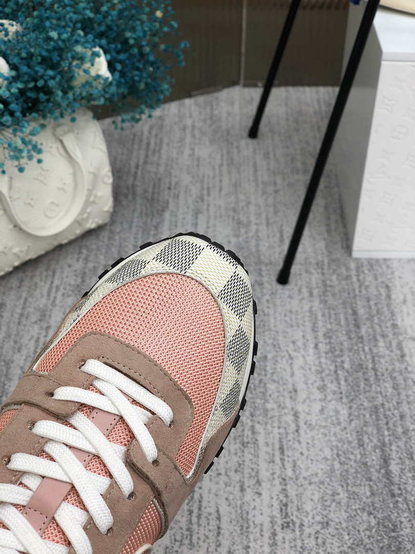 Louis Vuitton Women's 1AANMH Run Away Sneaker LV Shoes M60303