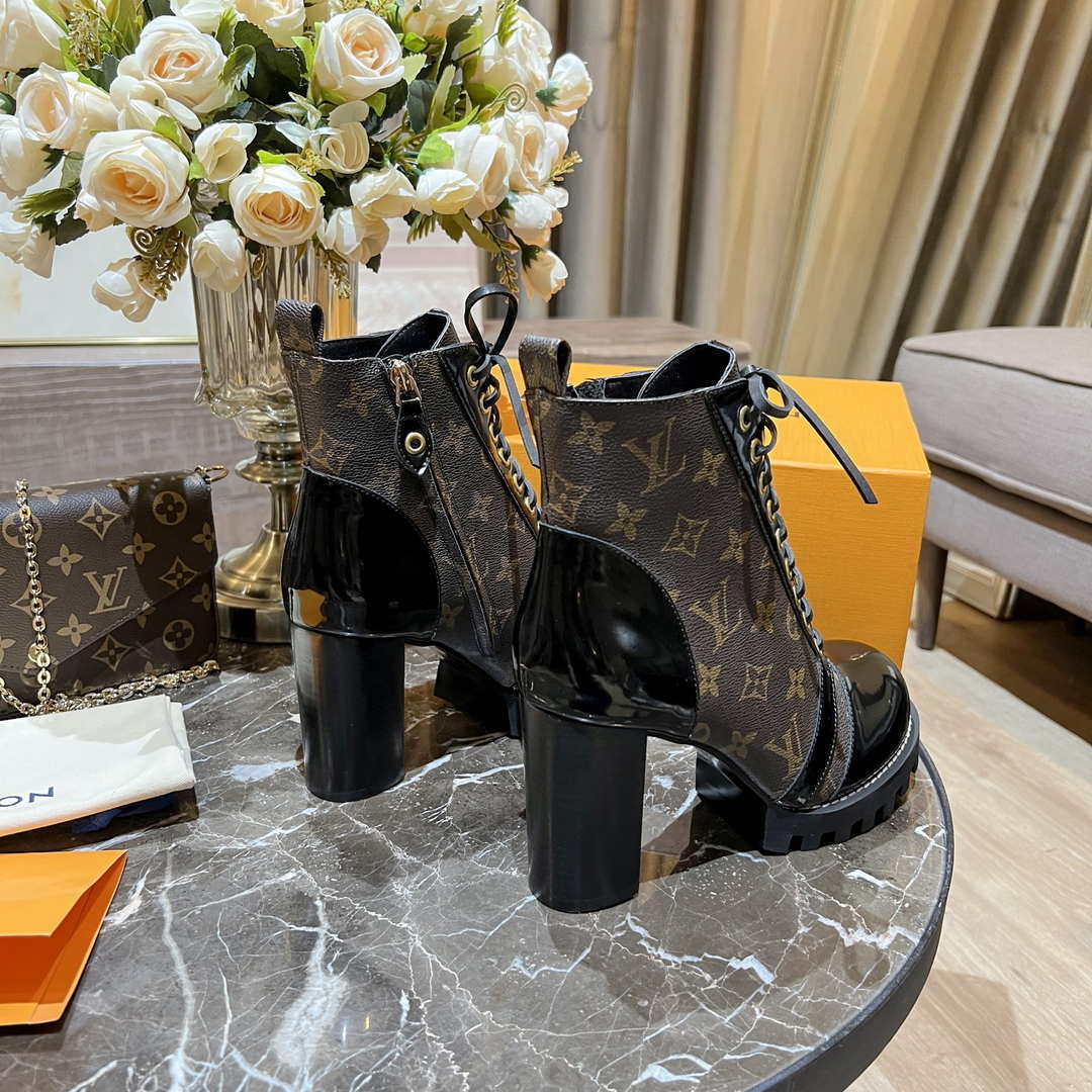 Louis Vuitton Women's Shoes 1A2Y7U Star Trail Ankle Boot L694001