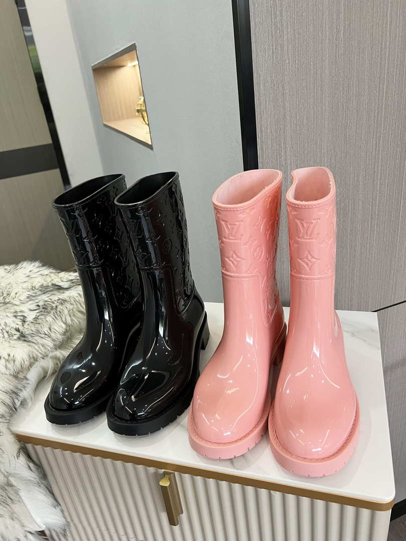 Louis Vuitton Women's Shoes 1A3CUK Drops flat half Rain Boots L608813 Pink