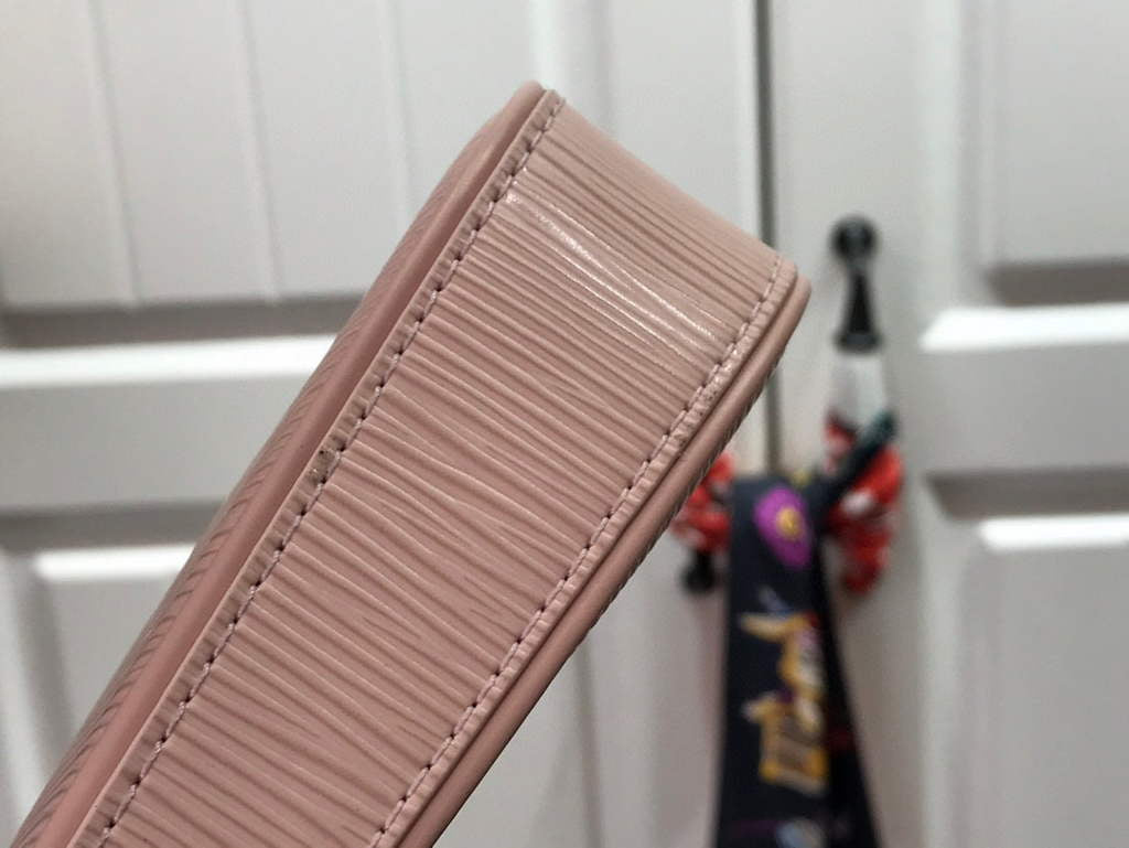 LouisVuitton M80483 LV M80471 Easy Pouch On Strap Pink