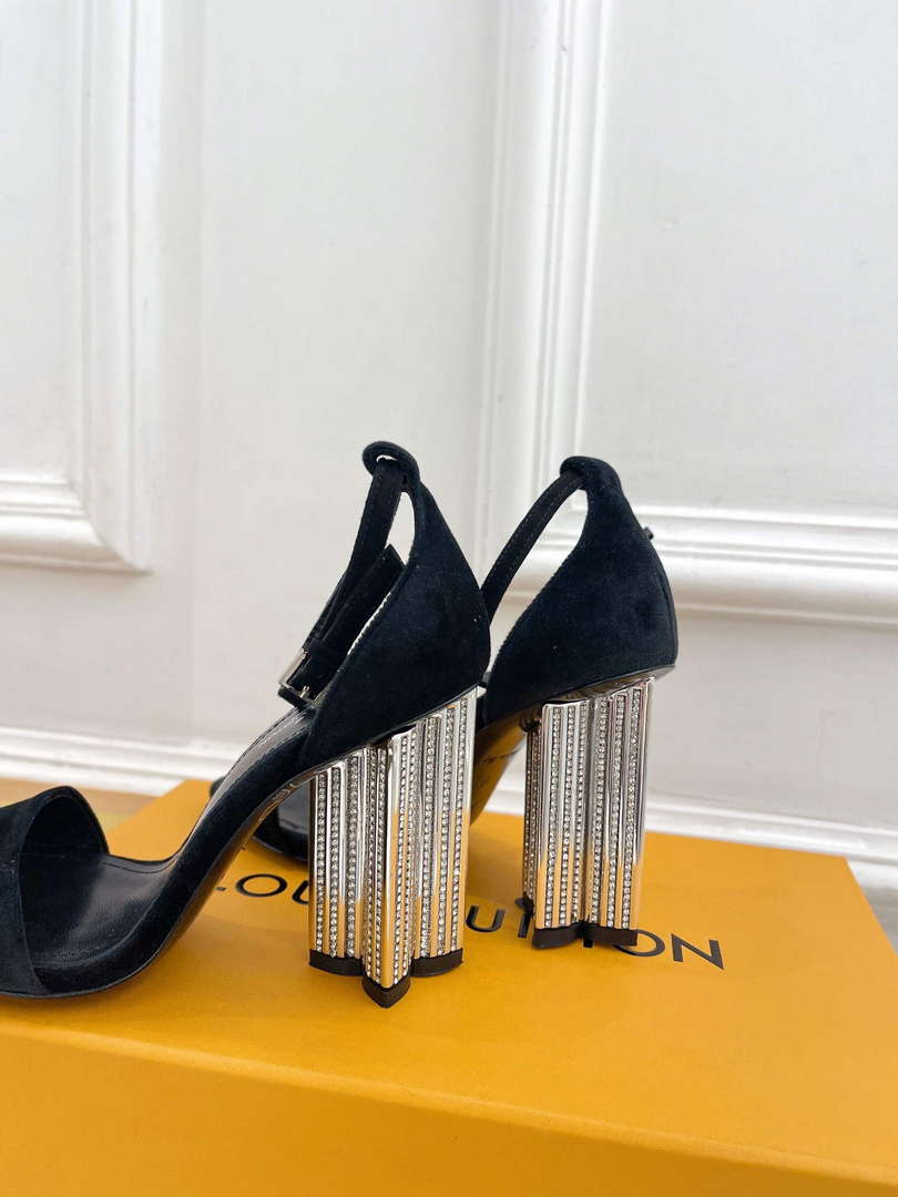 LV 1A4V1M Louis Vuitton Silhouette Sandals L66380