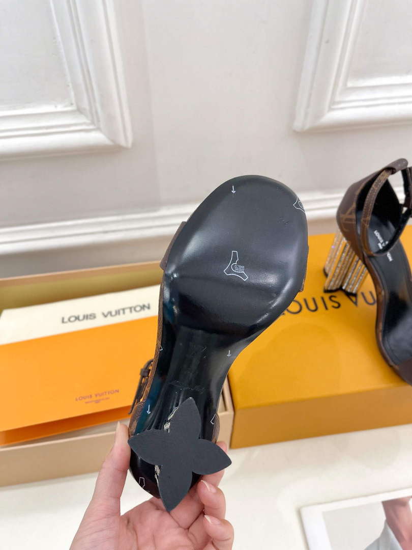 LV 1A4V1M Louis Vuitton Silhouette Sandals L66381 - US 4=Euro 35 - View 9