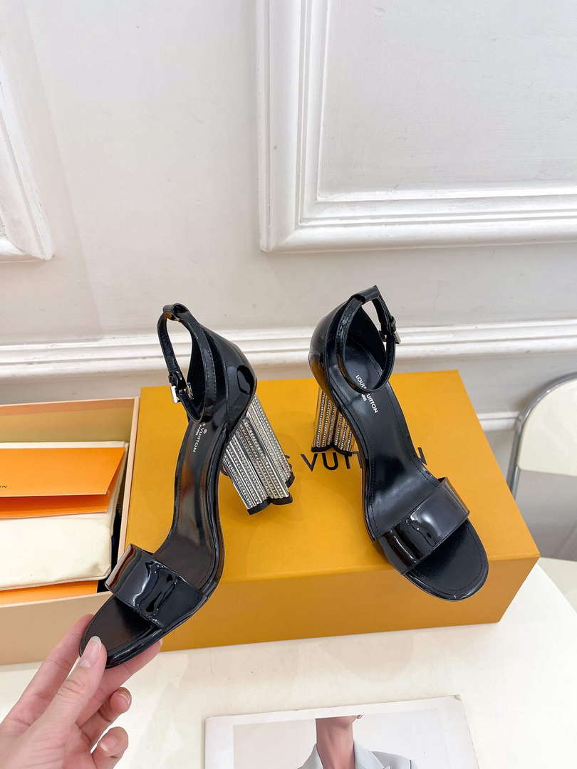 LV 1A4V1M Louis Vuitton Silhouette Sandals L66383 - US 4=Euro 35 - View 3