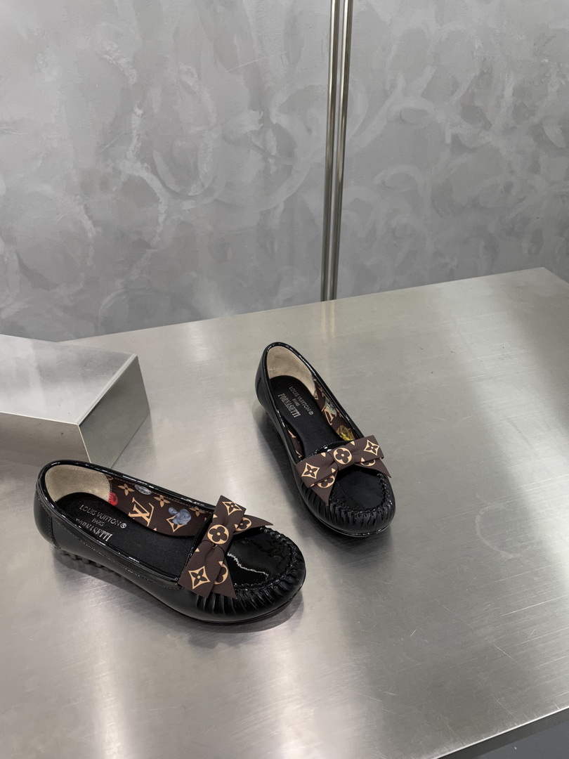LV 1A65IZ Louis Vuitton Women's shoes loafers L68278