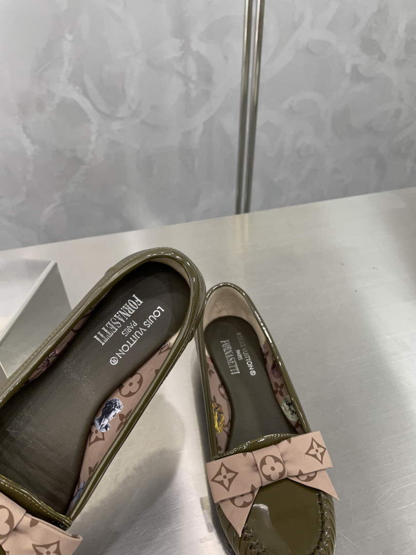 LV 1A65IZ Louis Vuitton Women's shoes loafers L68280