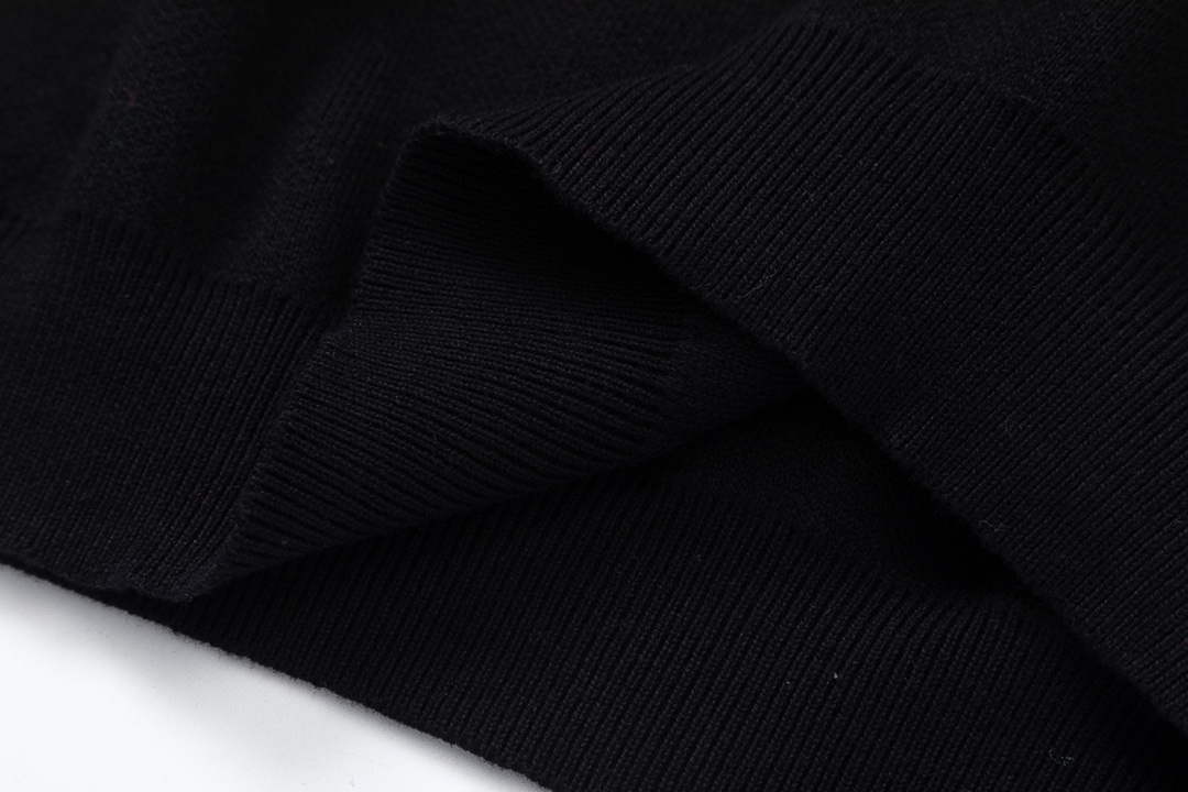 LV 1A8GVQ Men's Women's Hoodie Crew Neck Sweatshirt L55723