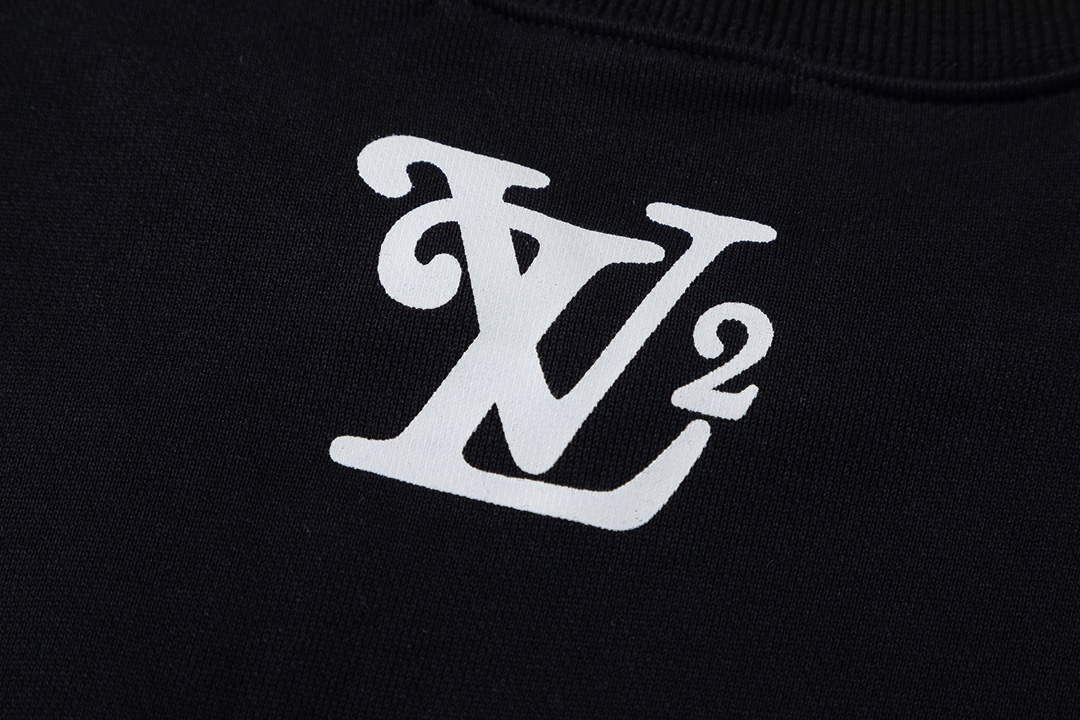 LV 1A8GVQ Men's Women's Hoodie Crew Neck Sweatshirt L55731