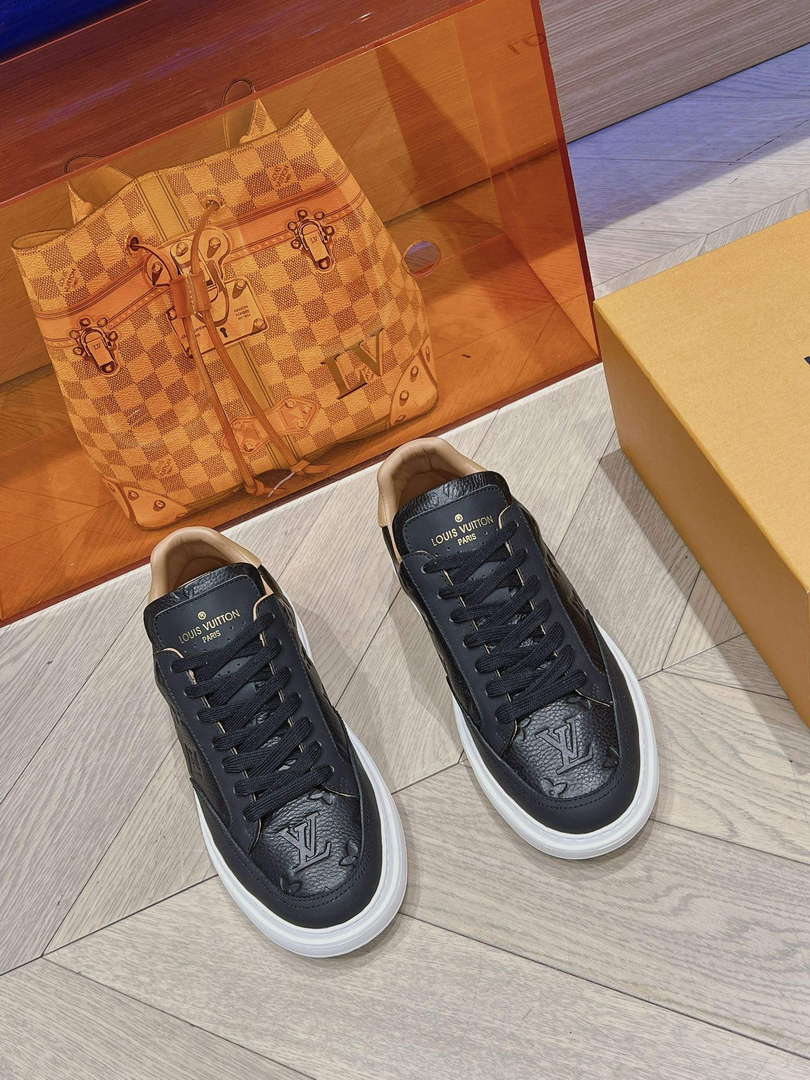 LV 1A8V43 Louis Vuitton Men Beverly Hills Trainers L62343