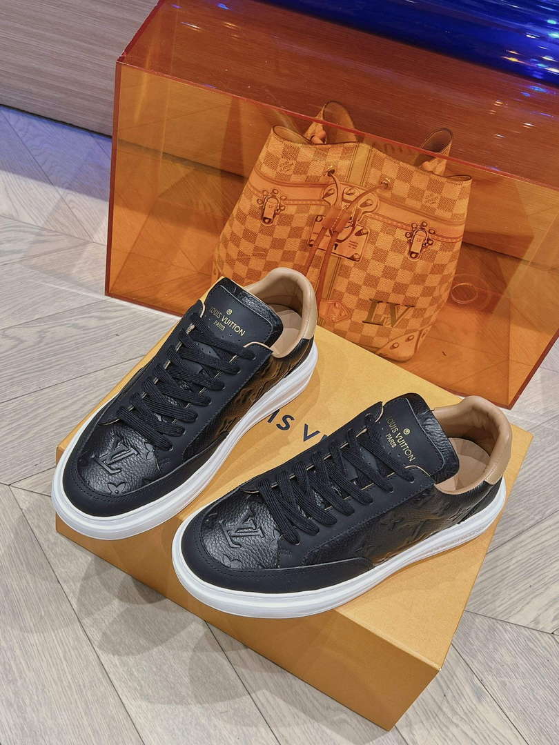 LV 1A8V43 Louis Vuitton Men Beverly Hills Trainers L62343 - Male-39 - View 1