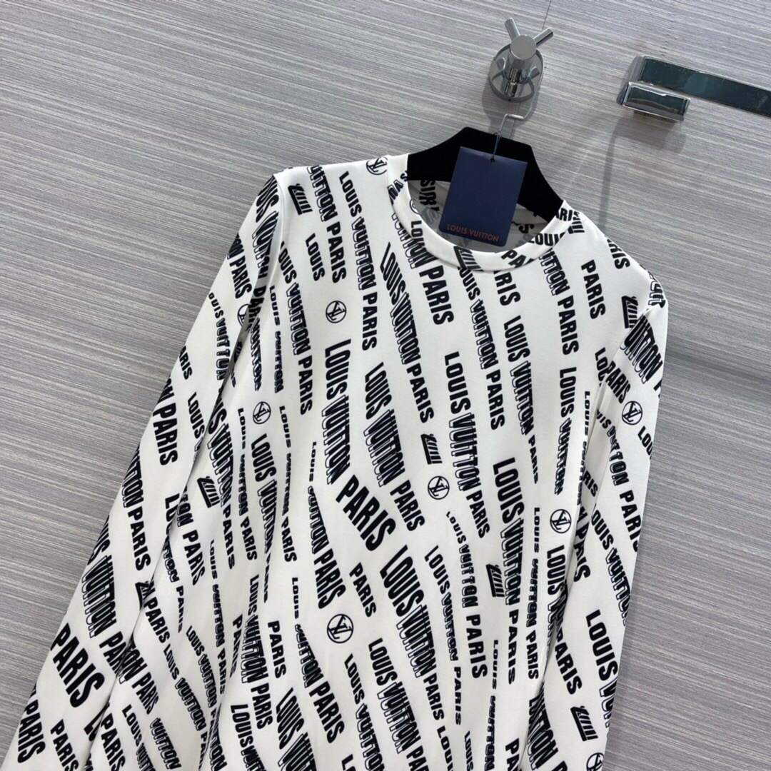 LV 1A9BVM Louis Vuitton Slanted Signature Sporty Mini Dress Black /White