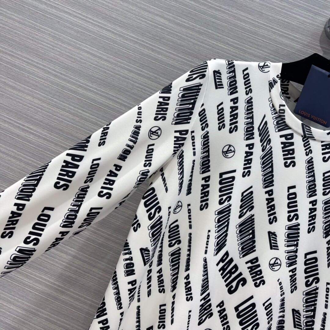 LV 1A9BVM Louis Vuitton Slanted Signature Sporty Mini Dress Black /White