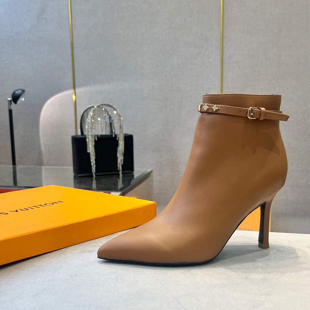 LV 1A9P35 Louis Vuitton Women's Signature Ankle Boot L66527