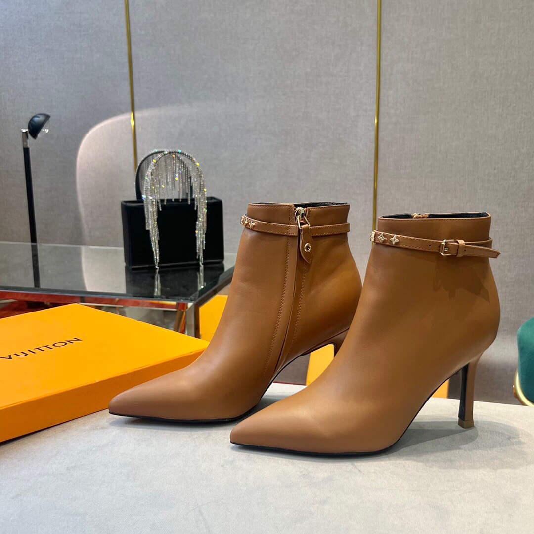 LV 1A9P35 Louis Vuitton Women's Signature Ankle Boot L66527