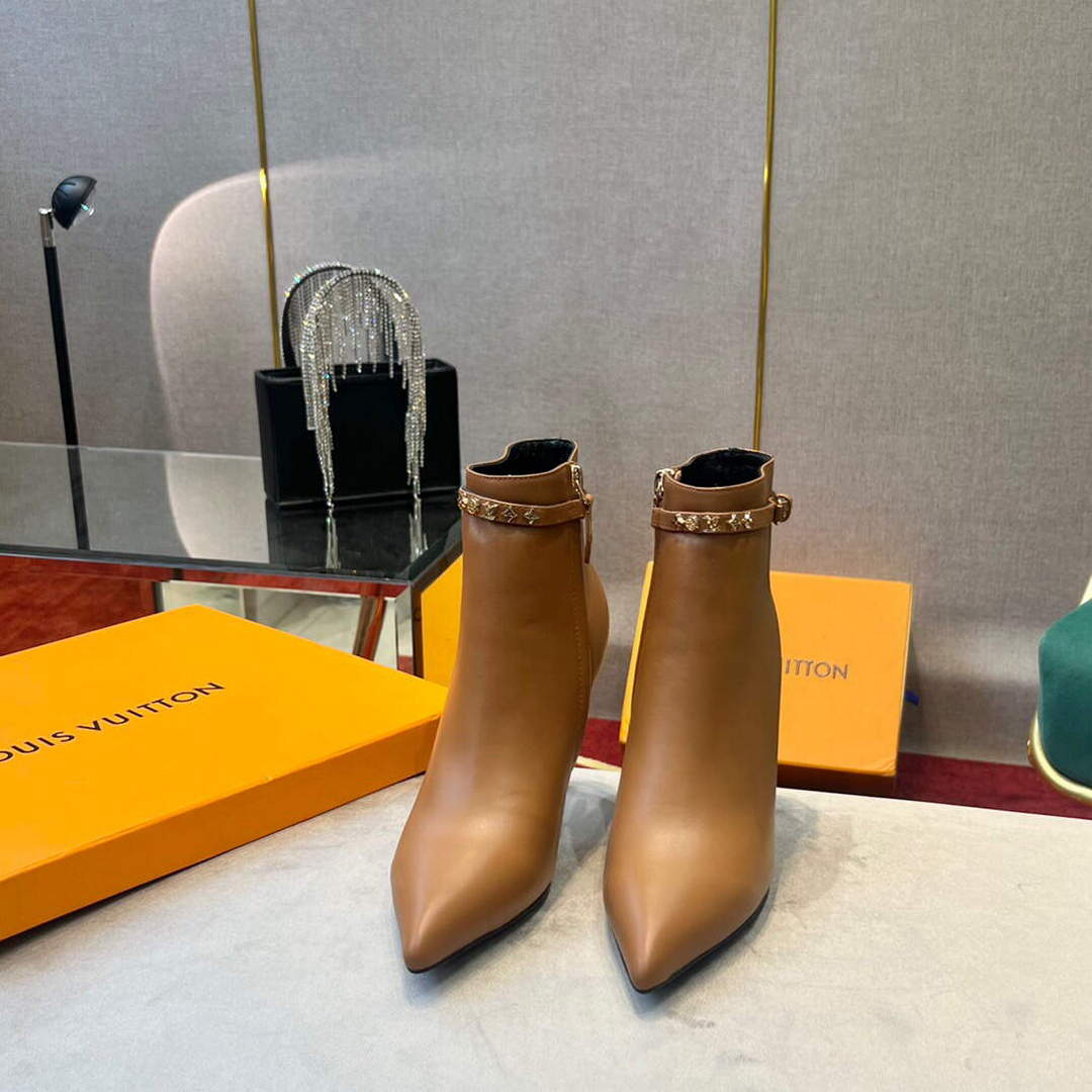 LV 1A9P35 Louis Vuitton Women's Signature Ankle Boot L66527