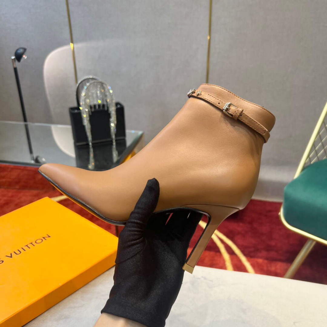 LV 1A9P35 Louis Vuitton Women's Signature Ankle Boot L66527 - 35 - View 5