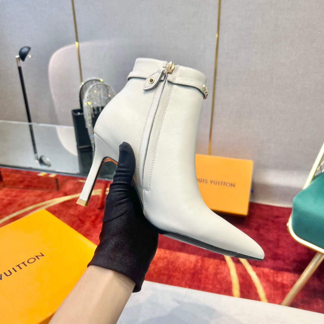 LV 1A9P35 Louis Vuitton Women's Signature Ankle Boot L66528 - 35 - View 6