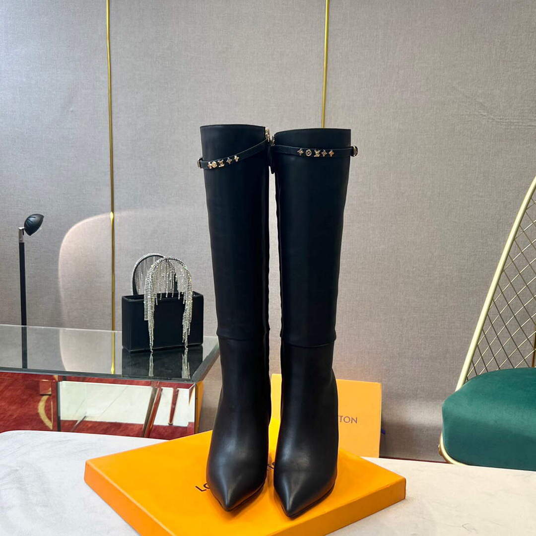 LV 1A9P46 Louis Vuitton Women's Signature High Boots L66531