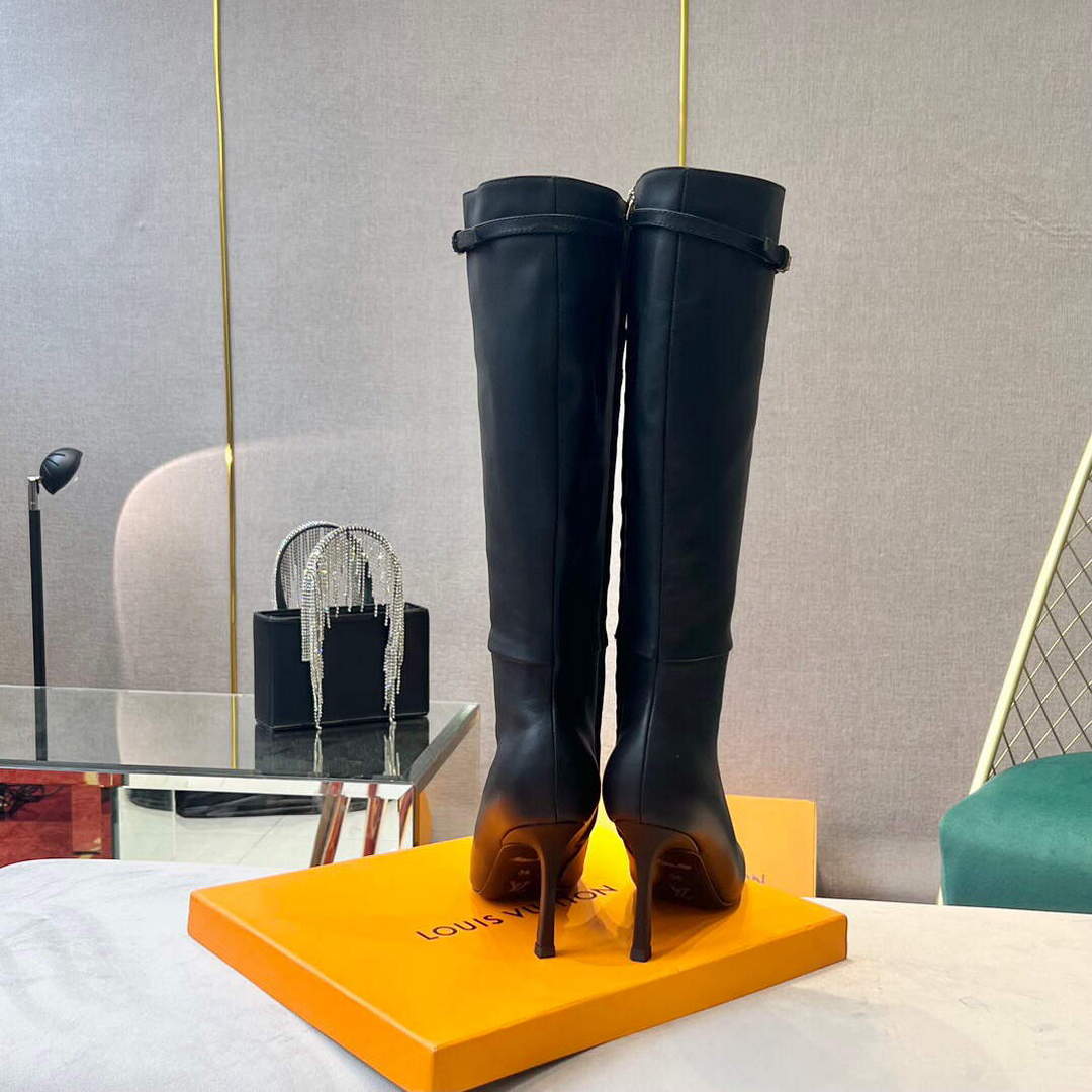 LV 1A9P46 Louis Vuitton Women's Signature High Boots L66531