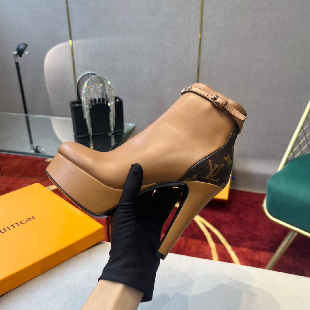 LV 1A9SEE Louis Vuitton Women's Afterglow Plankle Boot L66524