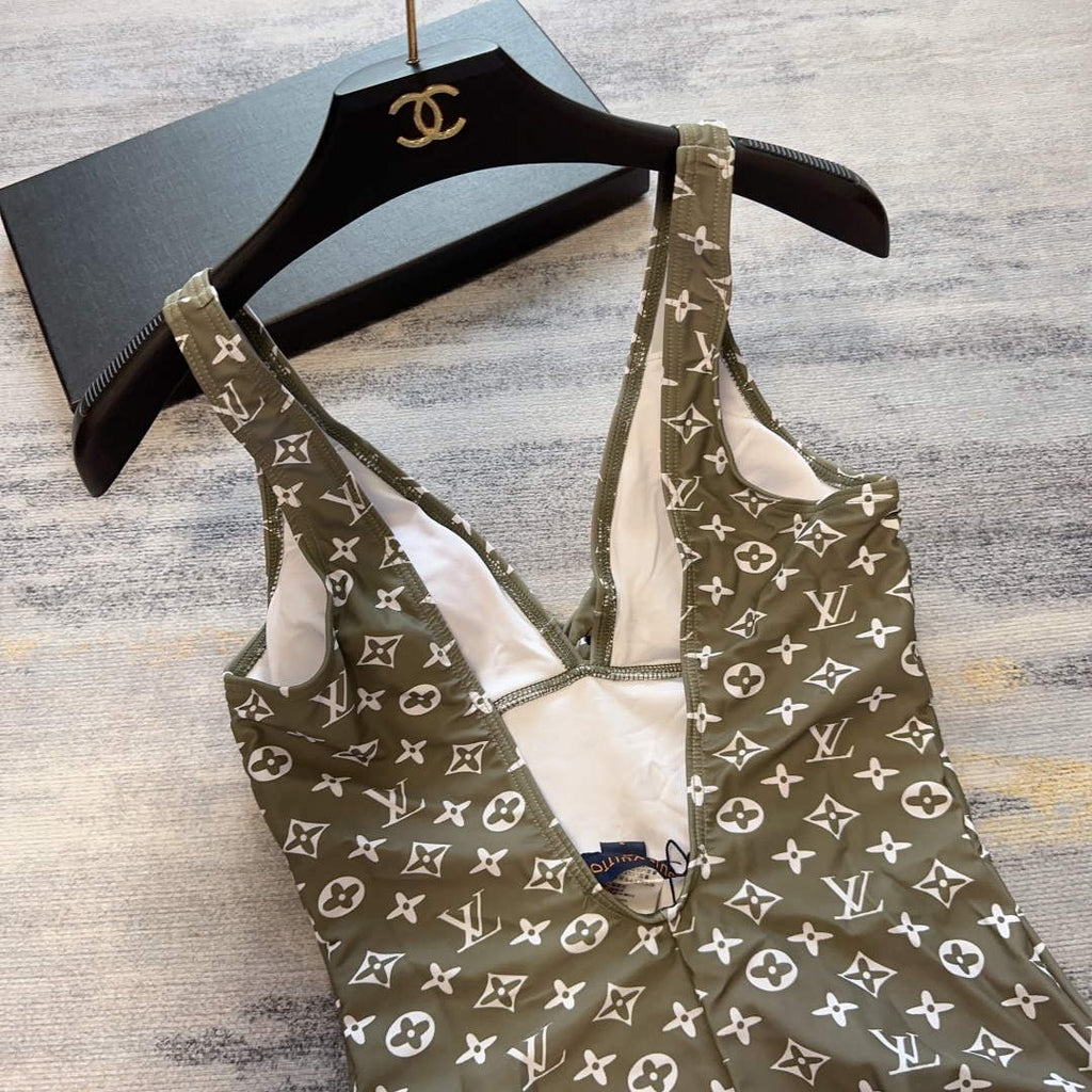 LV 1A9X2H Louis Vuitton Women's Fashion One-Piece Swimsuit L65402
