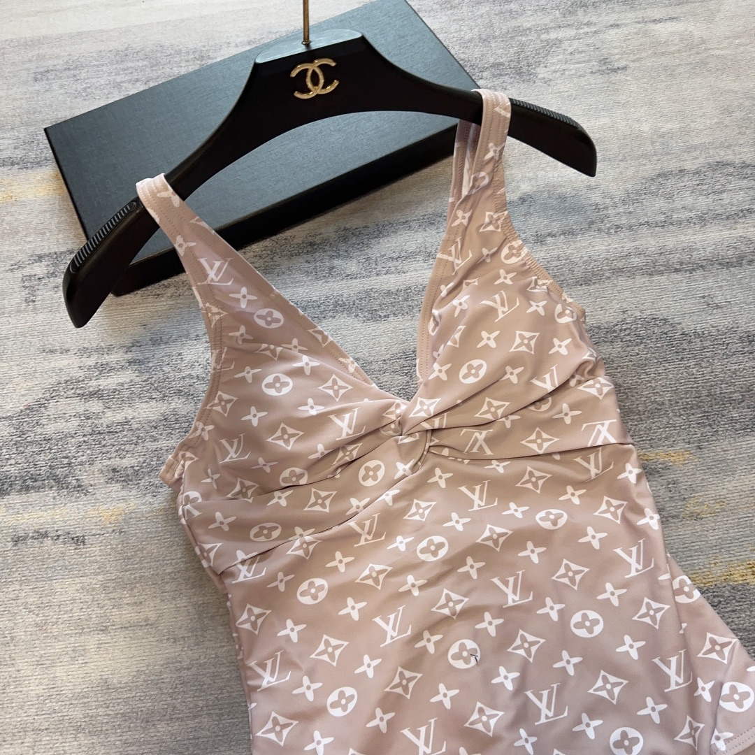 LV 1A9X2H Louis Vuitton Women's Fashion One-Piece Swimsuit L65404