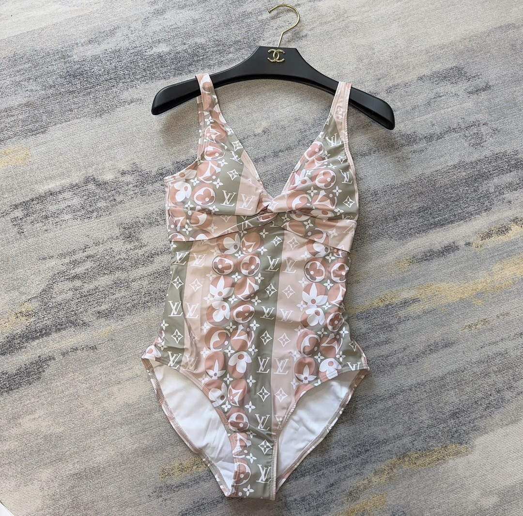 LV 1A9X2H Louis Vuitton Women's Fashion One-Piece Swimsuit L65410
