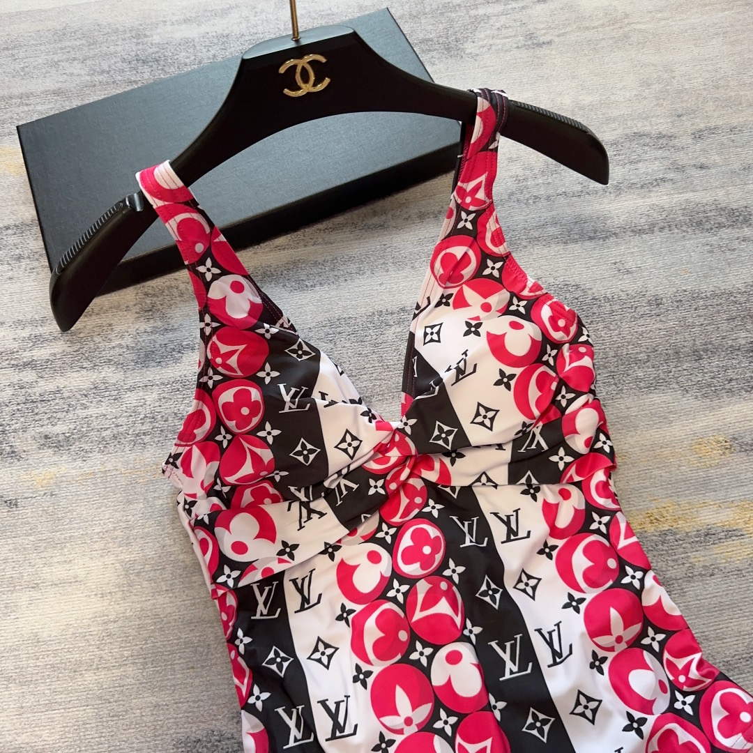 LV 1A9X2H Louis Vuitton Women's Fashion One-Piece Swimsuit L65411